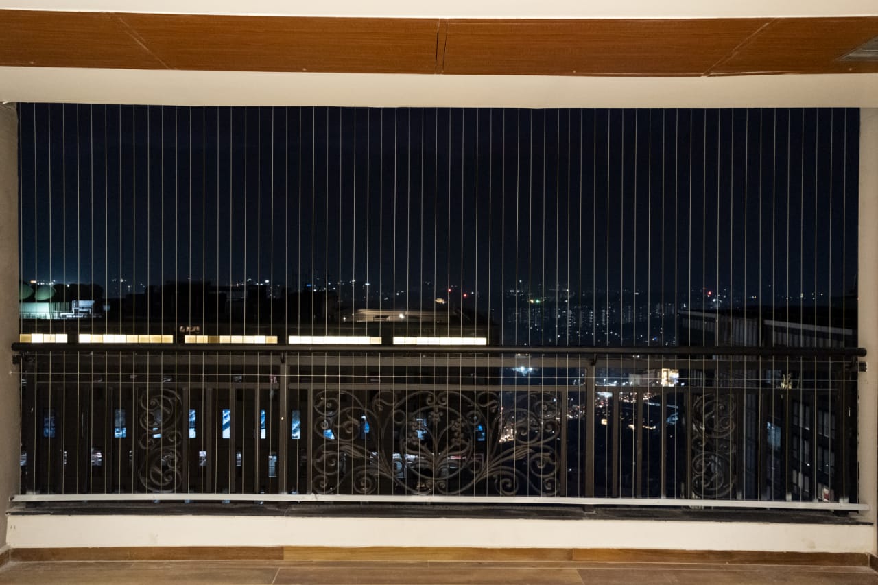 Mosquito mesh sliding frame